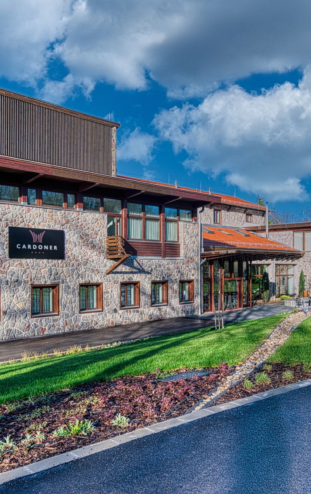 Cardoner Hotel and Conference Center